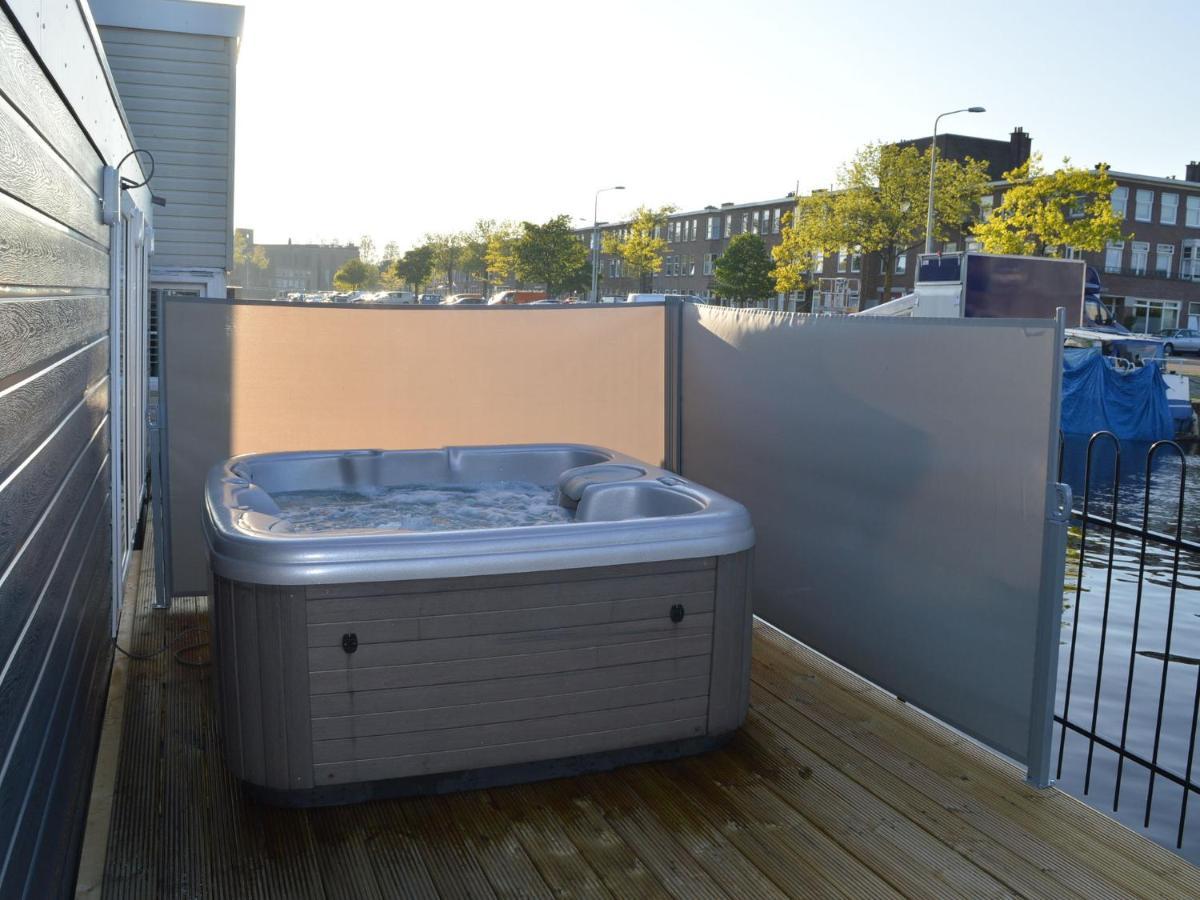 Beautiful Houseboat With Terrace Jacuzzi 호텔 헤이그 외부 사진